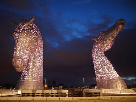 You’ll Be Amazed By Scotland’s New Giant Horse Head Sculptures 6