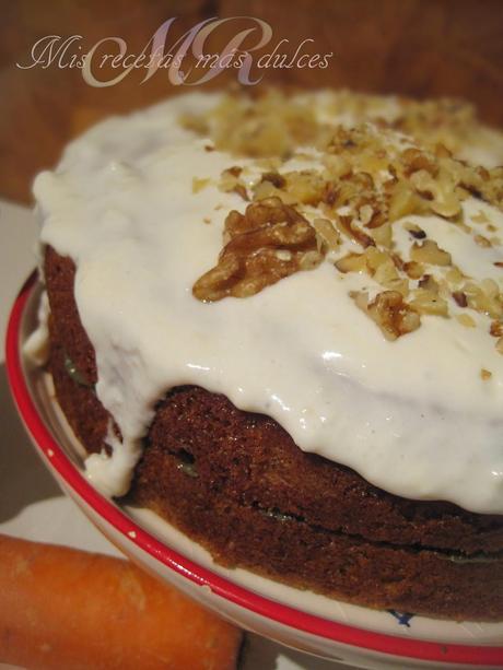 TARTA DE ZANAHORIA CON CREMA DE CAFÉ Y QUESO TARTA DE ZANAHORIA CON CREMA DE CAFÉ Y QUESO