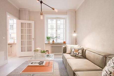 El protagonismo de una lampara en decoracion. Espacios vacios y delicados