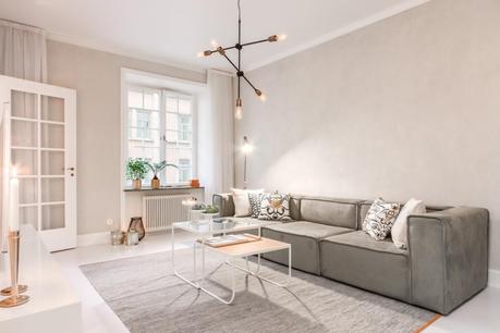 El protagonismo de una lampara en decoracion. Espacios vacios y delicados