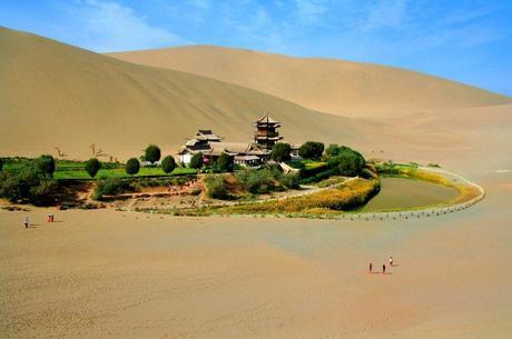 crescent-moon-lake-china-3