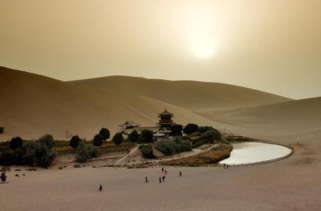 crescent-moon-lake-china-8