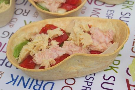 Barquitas crujientes de anchoas y pimientos asados