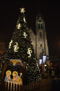 Namesti Miru, mercado de navidad, Praga