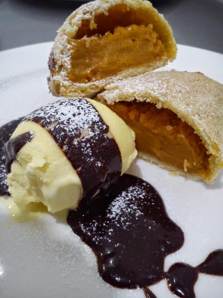 Empanadillas de calabaza (Pastissets de carabassa) - Spanish sweet pumpkin  pies -