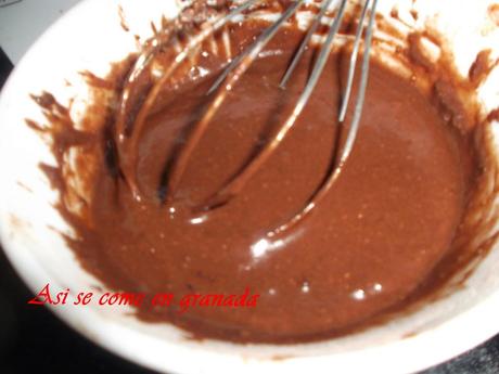 Bizcocho de chocolate a la taza