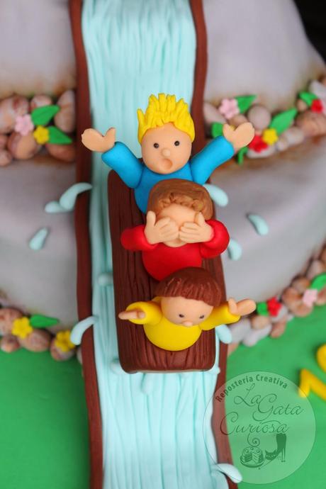 TARTA FONDANT TOBOGAN  DE AGUA PARA ANA