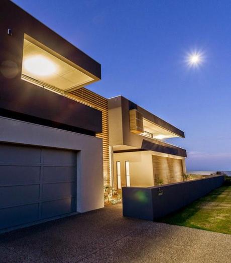 Diseno Australiano en un Vivienda sobre la Playa