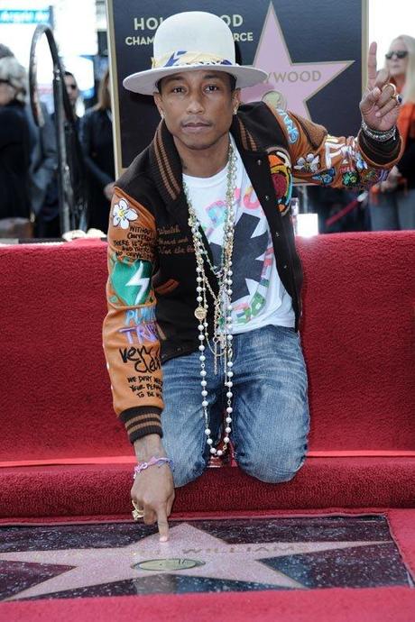 Pharrell Williams estrella Paseo de la Fama de Hollywood