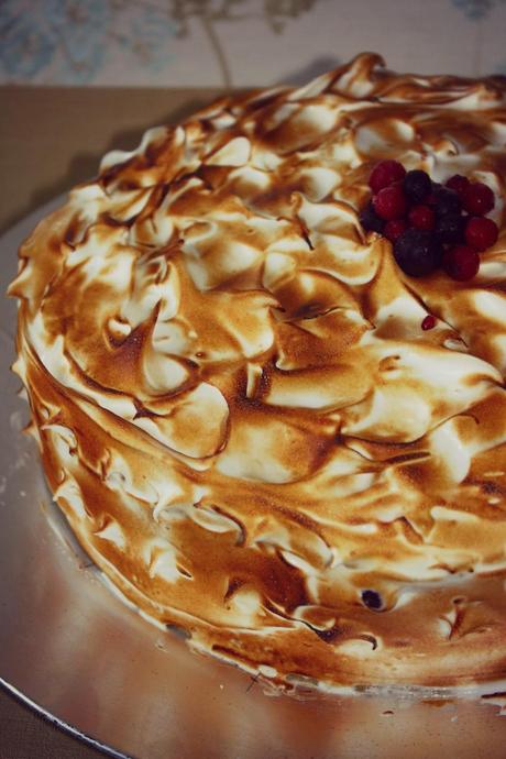 TARTA TRES LECHES CON FRUTOS ROJOS