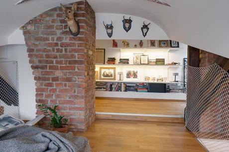 vigas en el techo ventanas tragaluces Paredes de ladrillo visto estilo nórdico escandinavo dúplex nórdico distribución decoración que mezcla decoración moderna nordica cocinas modernas cocinas blancas acero inoxidable blog estilo nórdico 