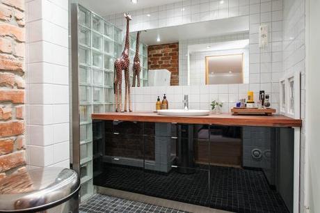 vigas en el techo ventanas tragaluces Paredes de ladrillo visto estilo nórdico escandinavo dúplex nórdico distribución decoración que mezcla decoración moderna nordica cocinas modernas cocinas blancas acero inoxidable blog estilo nórdico 