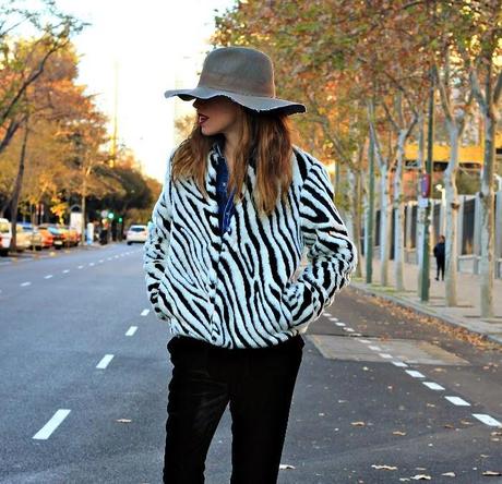 abrigo de pelo bicolor