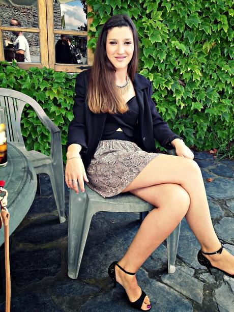 FALDA ESTAMPADO ROSA Y NEGRO