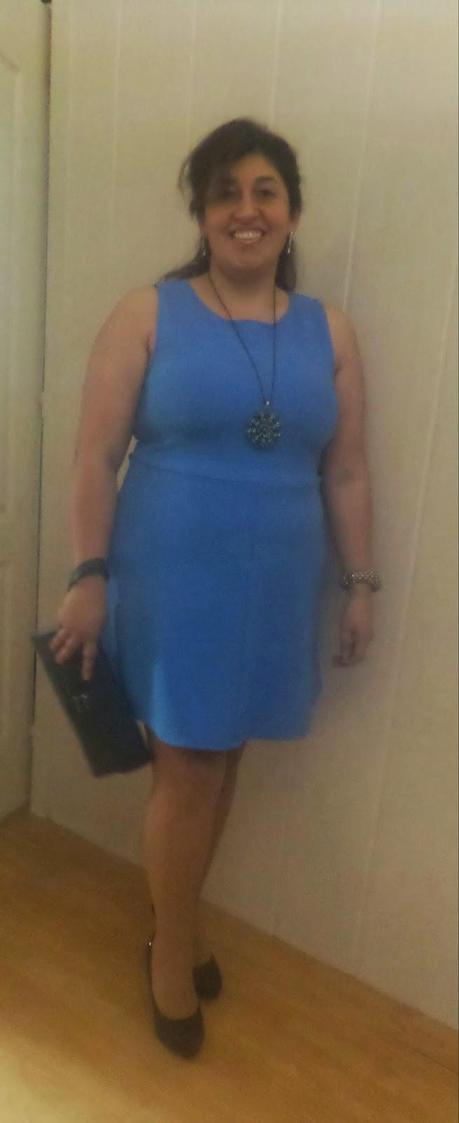 Look fiesta: vestido azul turquesa