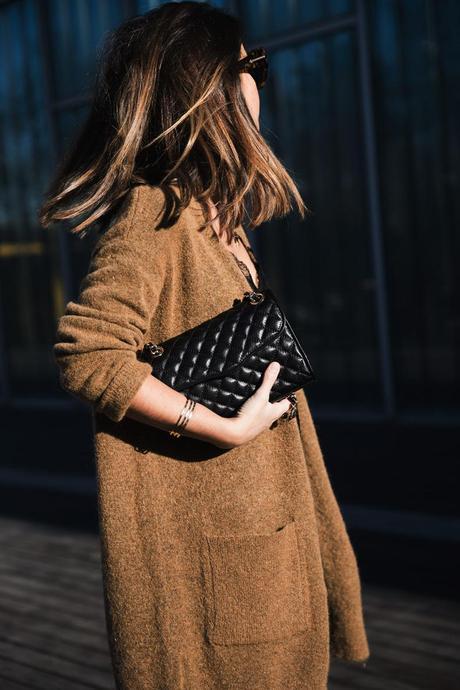 MAXI CARDIGAN Maxi_Cardigan-Lace_Leather_Top-Bucklets_Shoes-Skinny_Jeans-Outfit-Street_Style-3