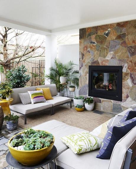 Coleccionando color y piezas retro. Una decoración para el caos