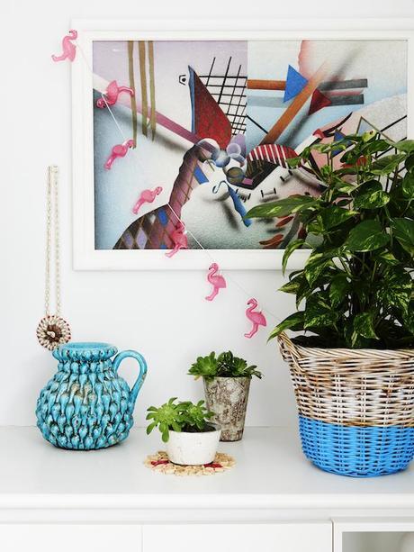 Coleccionando color y piezas retro. Una decoración para el caos