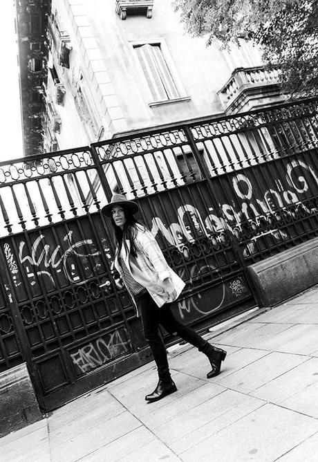 street style barbara crespo ripped jeans the corner coat fashion blogger outfit blog de moda street style barbara crespo ripped jeans the corner coat fashion blogger outfit blog de moda