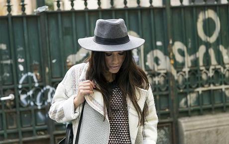 street style barbara crespo ripped jeans the corner coat fashion blogger outfit blog de moda street style barbara crespo ripped jeans the corner coat fashion blogger outfit blog de moda