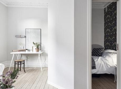 Piso nórdico pequeño y de 2ª mano pero elegante sillas 7 arne jacobsen renovar con pintura muebles de diseño estilo nórdico escandinavo decoración pisos viejos decoración pisos pequeños decoración piso segunda mano decoración en blanco cocina blanca nórdica blog decoración nórdica