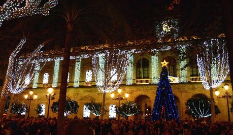 La iluminación del Ayuntamiento.