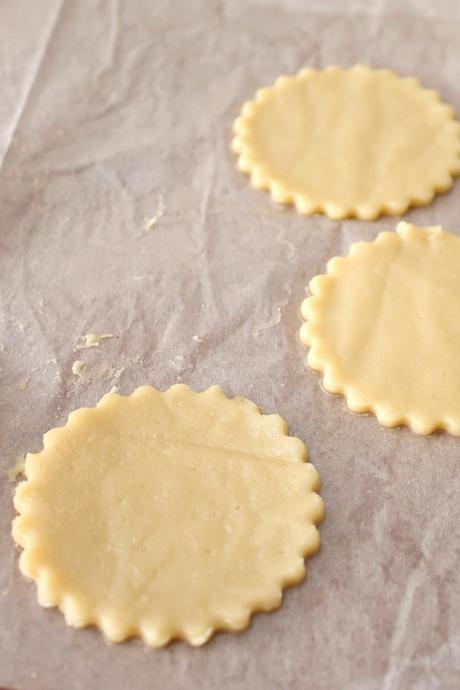 Galletas Navideñas con Figuras de Chocolate