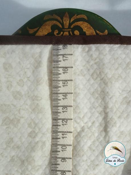 Entre hilos, telas y máquinas de coser.