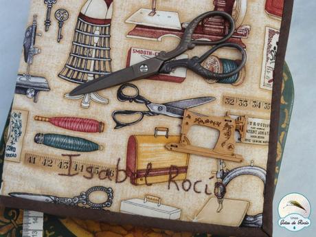 Entre hilos, telas y máquinas de coser.