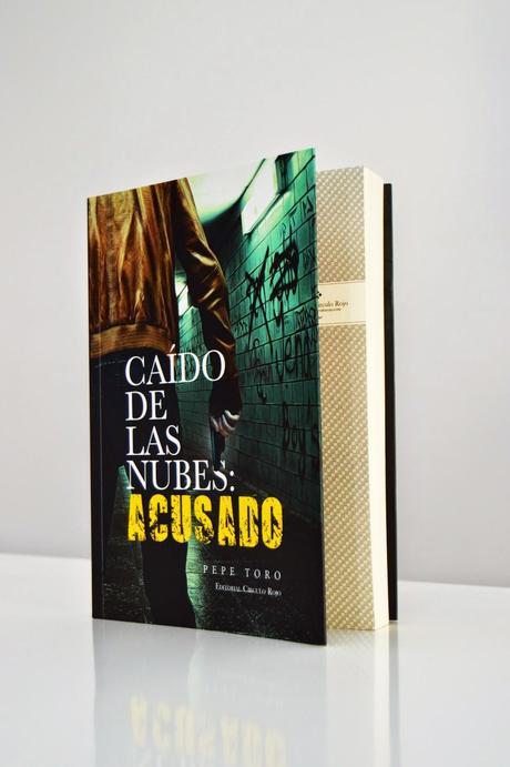 http://editorialcirculorojo.com/caido-de-las-nubes-acusado/