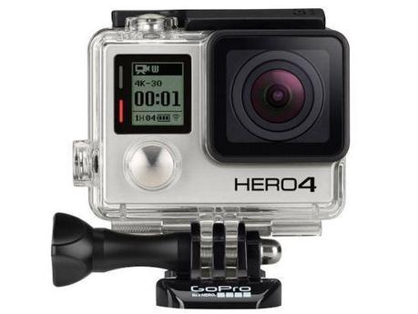 La Cámara GoPro y su Punto de Vista La famosa y tosca cámara GoPro. Versatilidad y resistencia, lista para grabar desde debajo del agua o a la orilla de un volcán. Buen ejemplo de cómo detectar una necesidad en un mercado tan cambiante como hoy.