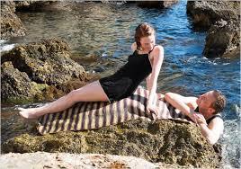 Manu Zapata_El cine (de estreno) fácil de leer_vivazapata.net_en bañador