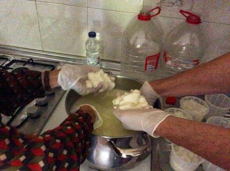 Taller de elaboración de queso de cabra Taller de elaboración de queso de cabra