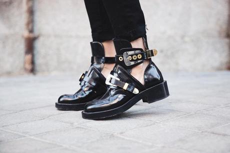 PLAYING WITH LAYERS Checked_Cardigan-Black_And_Red-Balenciaga_Boots-Outfit-Rebecca_Minkoff-Quilted_Bag-Street_style-51