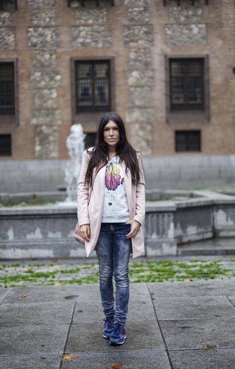 street style barbara crespo pink she inside she insider coat pepe jeans adidas sneakers fashion blogger outfit blog de moda 