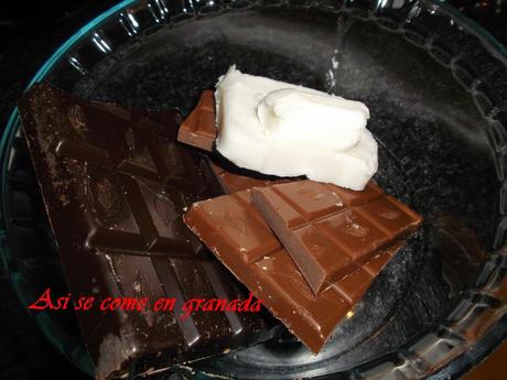 Turrón de chocolate con cacahuetes Turrón de chocolate con cacahuetes