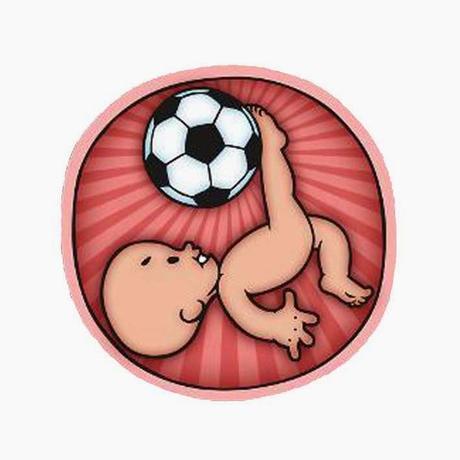 Fútbol para niños desde los tres años, avanzando hacia la sala de partos