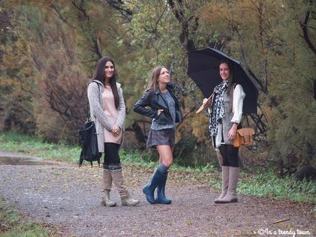 OUTFIT PRINT RAIN BOOTS