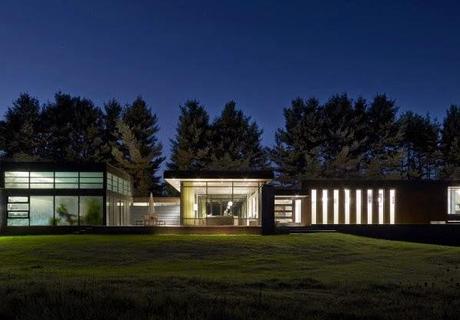 Casa de Lineas Puras en Ontario