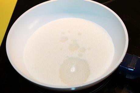 Flan de huevo para alérgicos a la proteína de leche de vaca gotitas agua caramelo