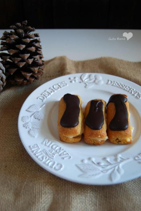 Éclairs de crema y chocolate