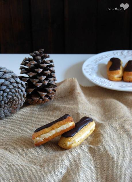 Éclairs de crema y chocolate Éclairs de crema y chocolate