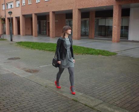 Back to Rock... Back to my love... Back to Rock... Back to my love...