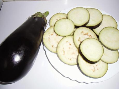 Tortilla de berenjenas con jamón y queso