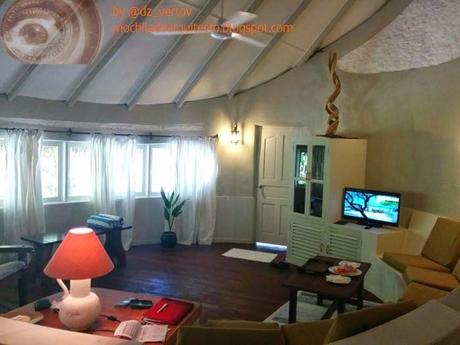 Nika Island Resort. Descripción y detalles.