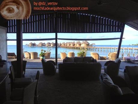 Nika Island Resort. Descripción y detalles.