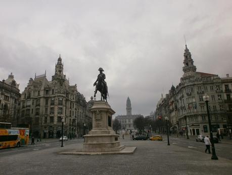 PRAÇA DA LIBERDADE, OPORTO.