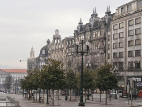 PRAÇA DA LIBERDADE, OPORTO.