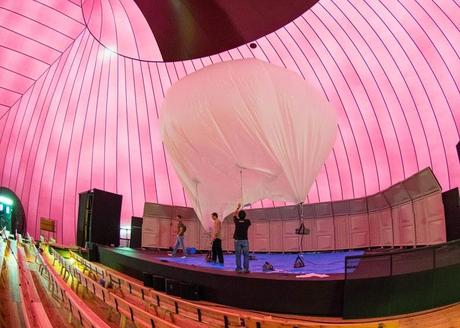 Un espacio hinchable para dar conciertos a 500 personas