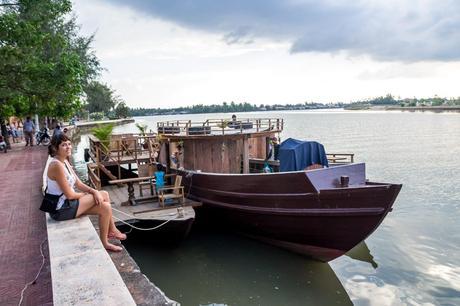 Pasando la tarde, Kampot